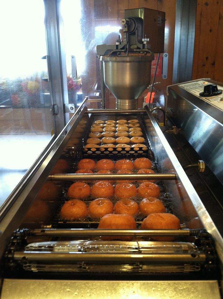 Apple Cider Donuts being made at Parlee Farms